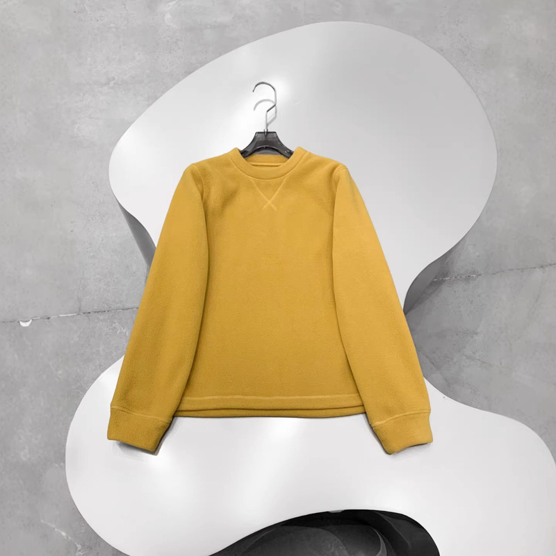 Lightweight and Warm! Autumn and Winter Women's Fleece Long-Sleeve Sweatshirt, Round Neck, Loose Fit, Versatile New Style Fleece Pullover Top Lightweight and Warm! Autumn and Winter Women's Fleece Long-Sleeve Sweatshirt, Round Neck, Loose Fit, Versatile New Style Fleece Pullover Top