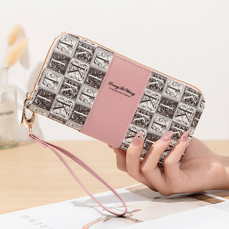 long polyurethane wallet