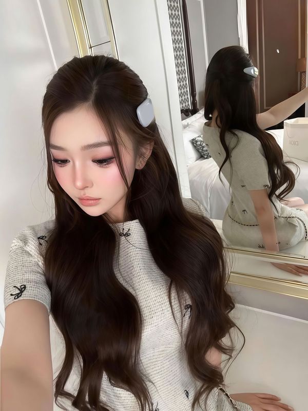 法式小香风连衣裙女2025新款高级感独特不撞款蝴蝶结收腰A字裙子|undefined