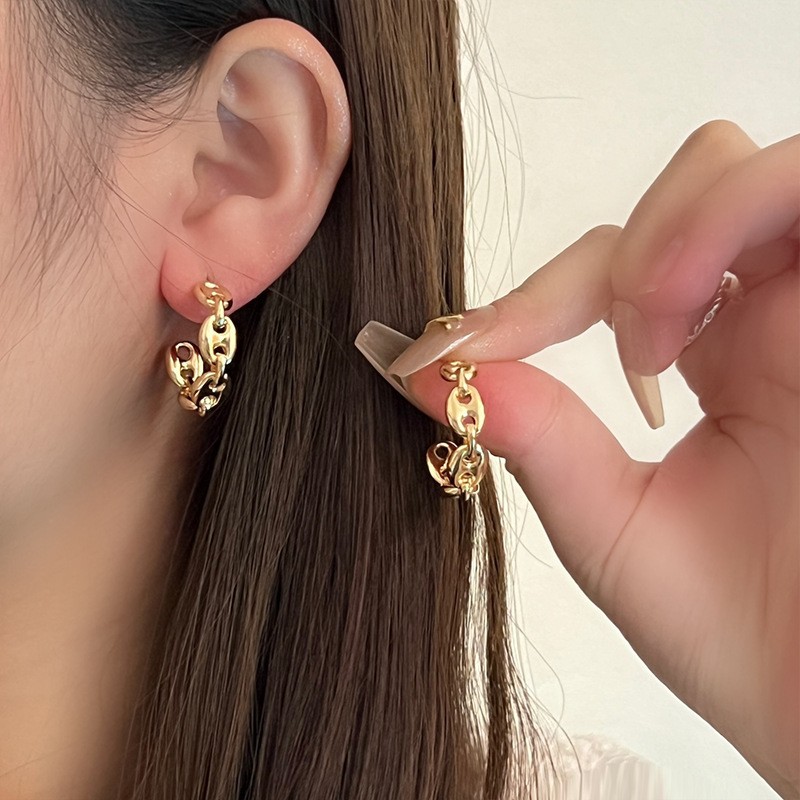 Pendientes de metal de alta gama, diseño minimalista y moderno, para mujer 2024, suministro al por mayor