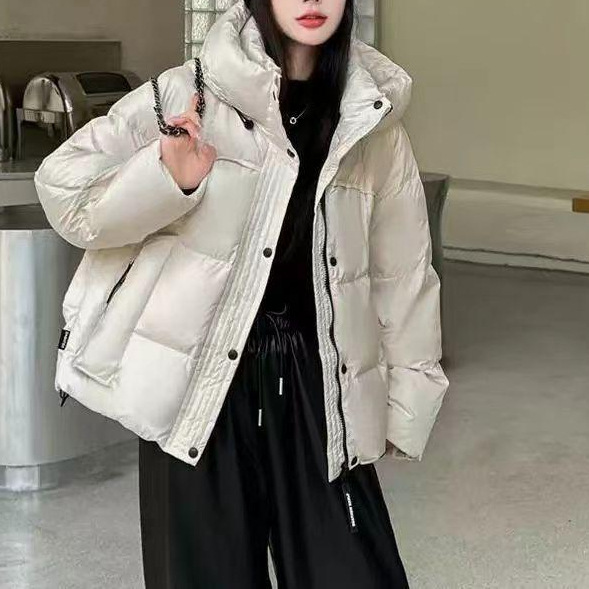 하얀색