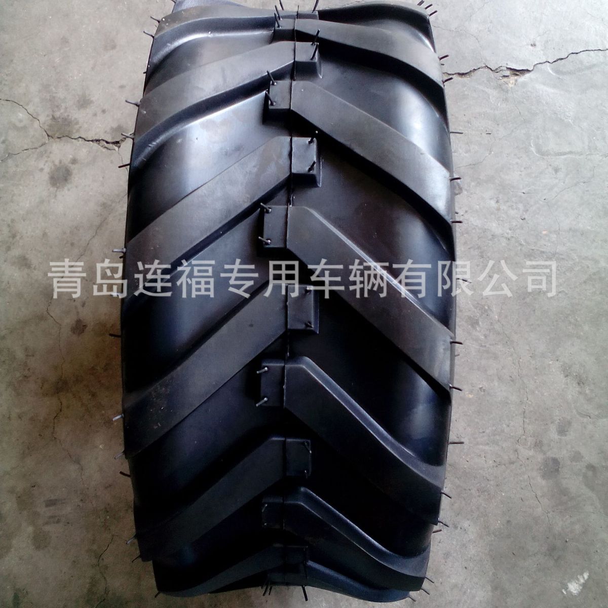 供应外贸4.00-7人字花纹外胎 微耕机外胎 橡胶充气轮胎 欢迎洽谈