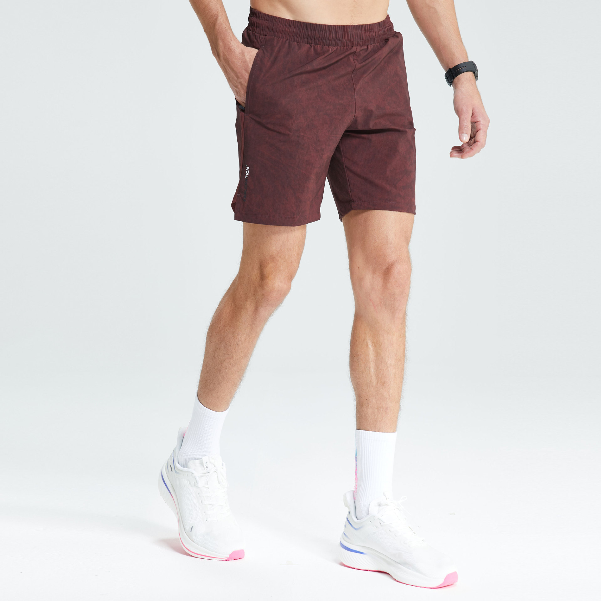 Pantalones cortos deportivos casuales de camuflaje de secado rápido estilo fino de verano recto suelto al aire libre fitness correr pantalones de cinco puntos pantalones de hombre