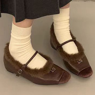 2025���ﶬ���¿�^һ�ֿ�ëëЬ�r�аٴ����m�ӽq��ů������Ь