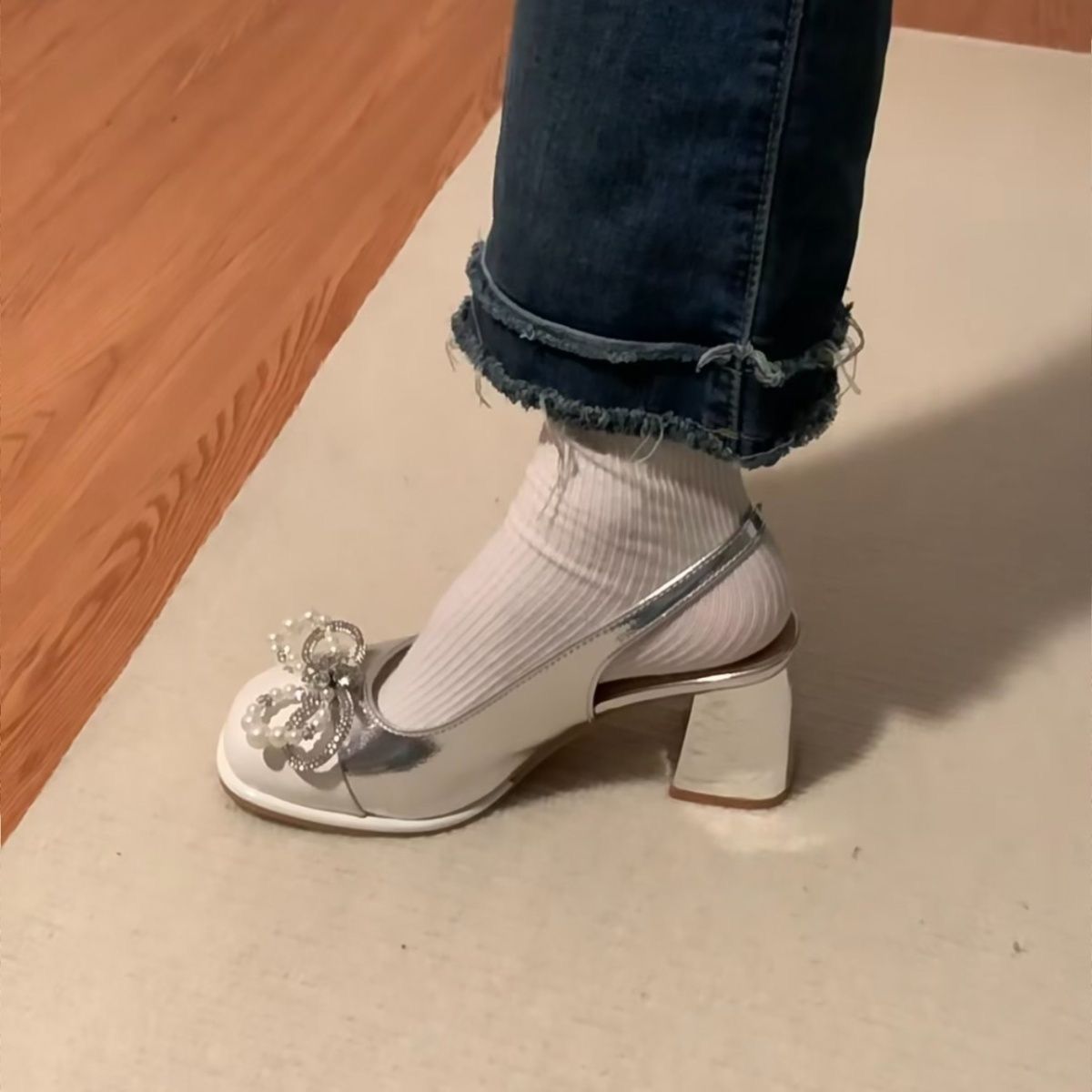 气质银色水钻蝴蝶结凉鞋女2025夏季超仙森系百搭玛丽珍高跟鞋