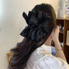 大きな蝶結びが目立つ ~ サテンの精巧な髪は髪の毛の短い髪をつかんで挟みます。