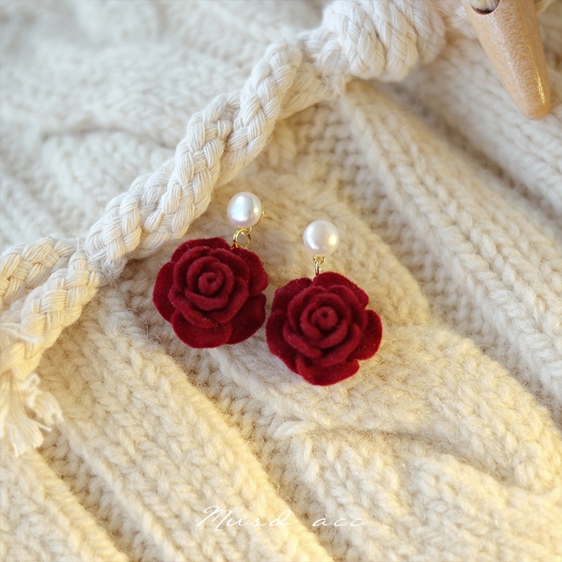 Rose pearl earrings