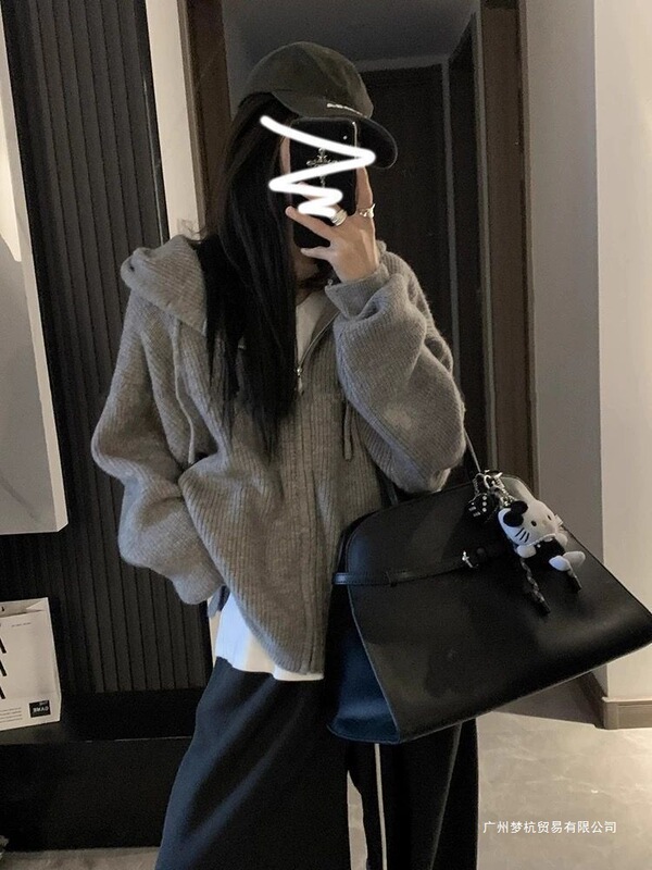 Korean Hooded Zipper Sweater for Women Autumn and Winter 2025 New Style with Lazy and High-End Knitted Cardigan Sweatshirt Jacket