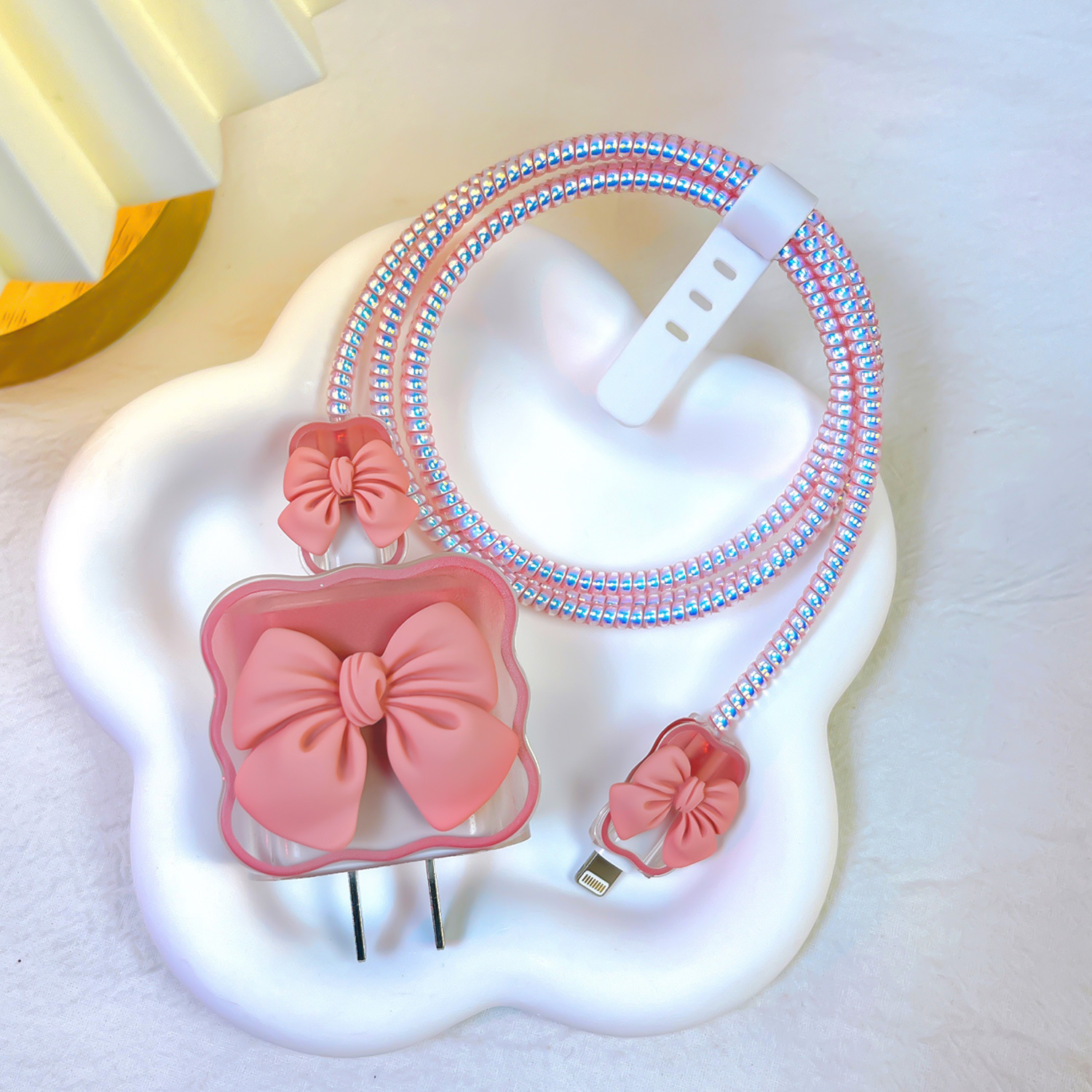 Modelo de onda adecuado para Apple 20W cubierta protectora del cargador 18W cabeza de carga cable de datos cubierta protectora arco tridimensional