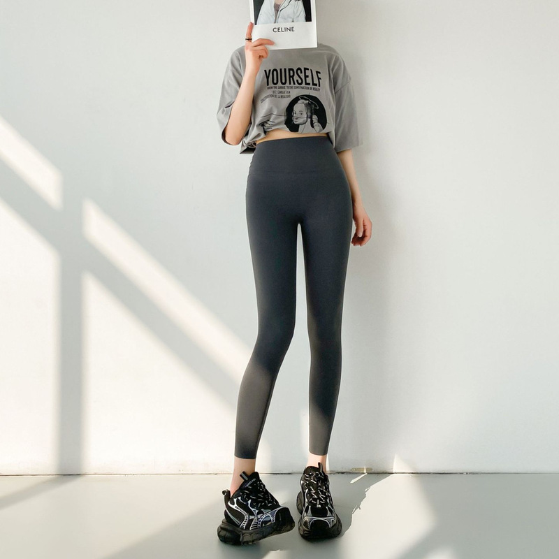 709 Spring Thin No Embarrassing Line Seamless Yoga Leggings Breathable Silky Nine-Point High Waist