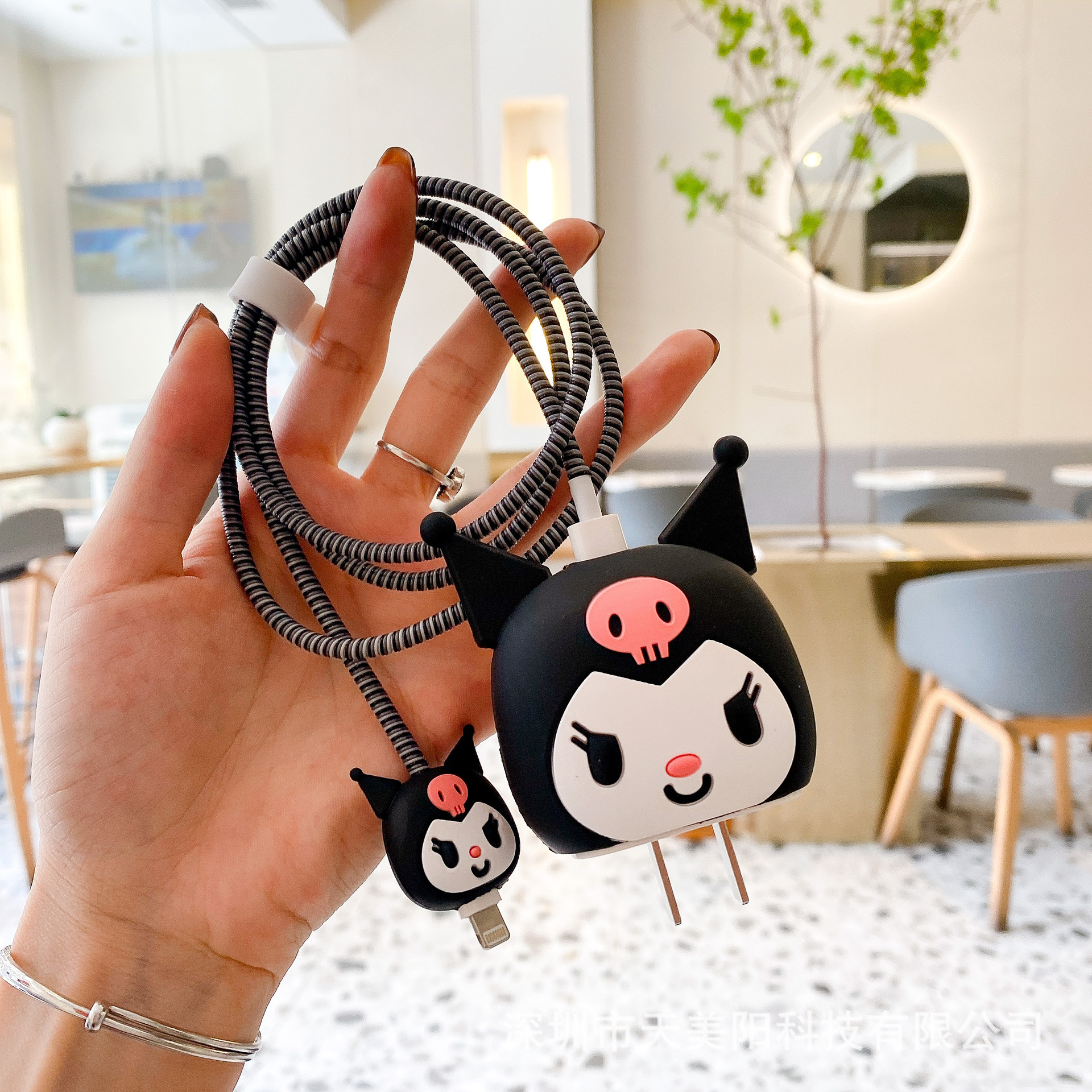 2023 nuevo cargador de dibujos animados cubierta protectora adecuada para Apple carga rápida cabeza 18/20W estándar europeo estándar americano aplicable