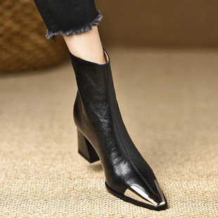 European and American Retro Style Metallic Pointed Elegant Ankle Boots 2024 Winter New Arrival Rear Zipper Fashionable Thick Heel Knight Leather Boots