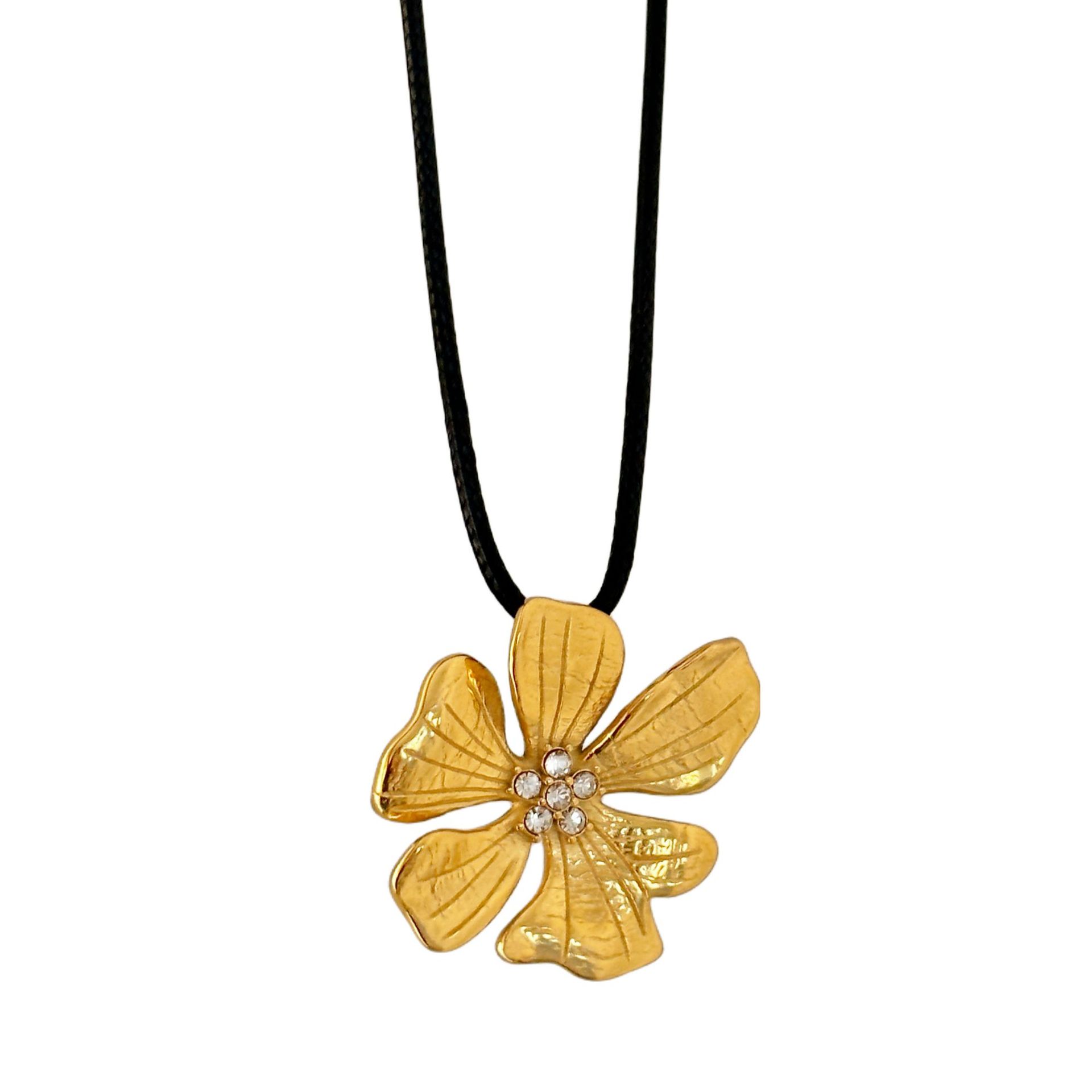 Plating, Inlay Design Wholesale Jewelry Retro Flower Leather Rope Titanium Steel Zircon 18K Gold Plated Plating Inlay Pendant Necklace