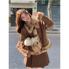 复古毛毛拼接麂皮绒外套女2024秋冬季美拉德加厚牛角扣独特超好看