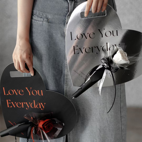 Valentine's Day hand-held flower box, heart-shaped flower handbag, single rose bouquet packaging, floral gift box, flower box