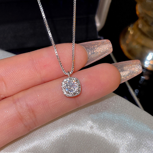 Necklace from pearl