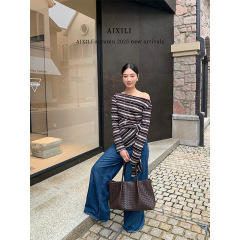 爱西里2025秋松弛感复古撞色条纹设计不规则下摆绑带针织衫15331