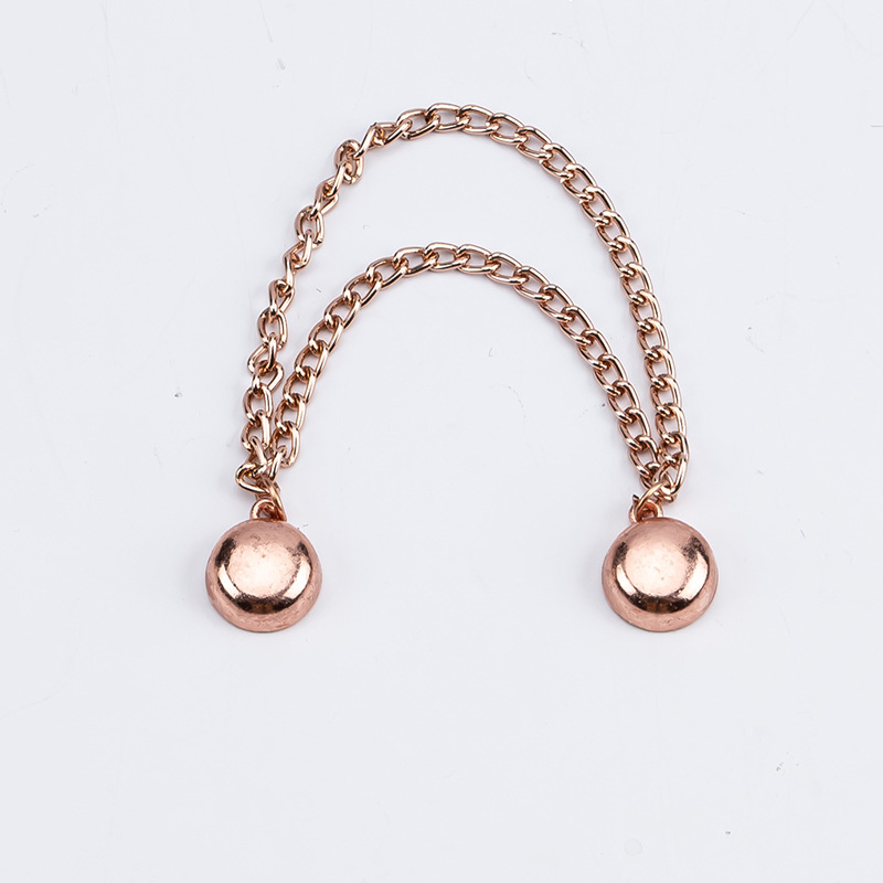 チェーンの磁気はズボンの足を引きずることを防ぎます。金属の磁気は袖口を固定します。