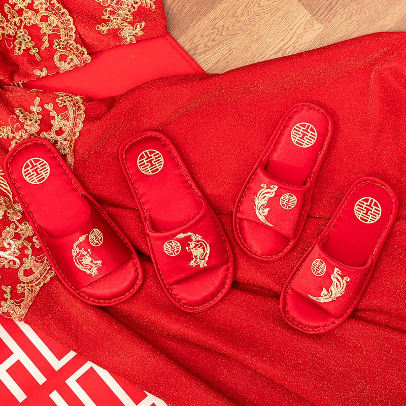 Четыре сезона свадебные тапочки Праздничная красная пара дракона и феникса Свадебные закрытые Свадебные Летние хлопковые и льняные сандалии с мягким дном
