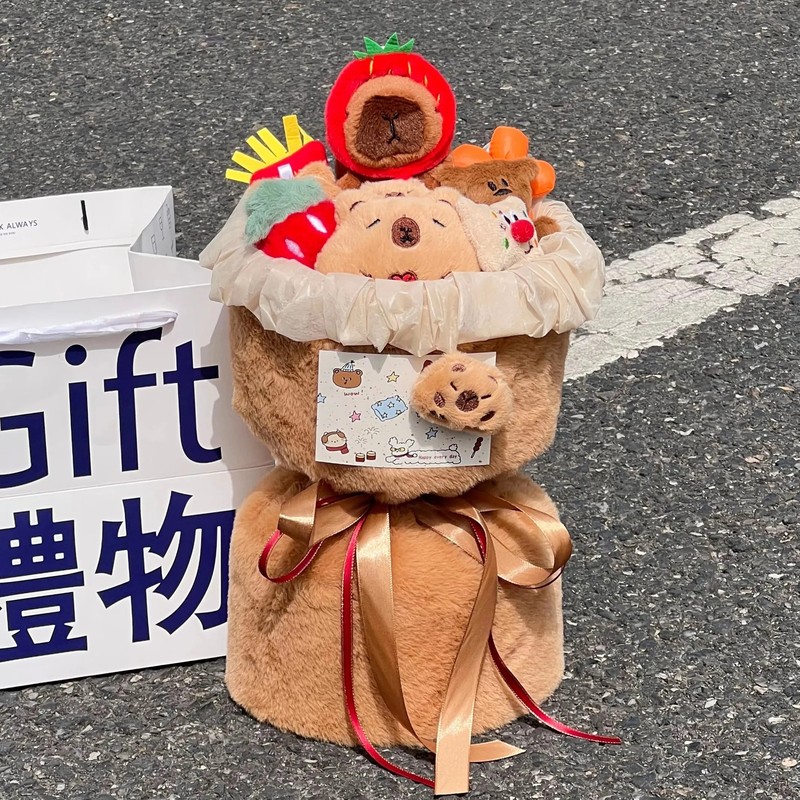 可爱卡通圣诞花束卡皮巴拉公仔花束玩偶圣诞节礼物圣诞装饰送女生|undefined