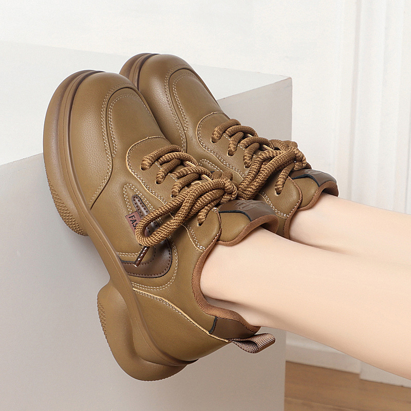 一件代发女士休闲鞋软底轻便女鞋百搭运动厚底新款妈妈秋冬加绒鞋