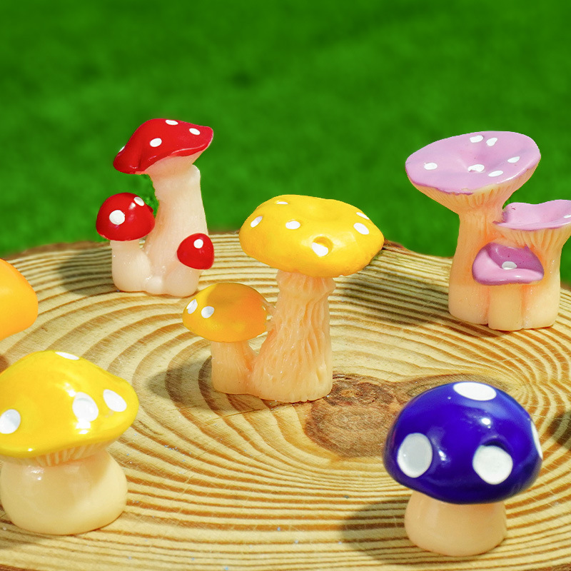Creativa Mushroom Resina Artesanía Regalos Simulación Mushroom Cong Micro Paisaje Adornos de dibujos animados Mini accesorios de bricolaje
