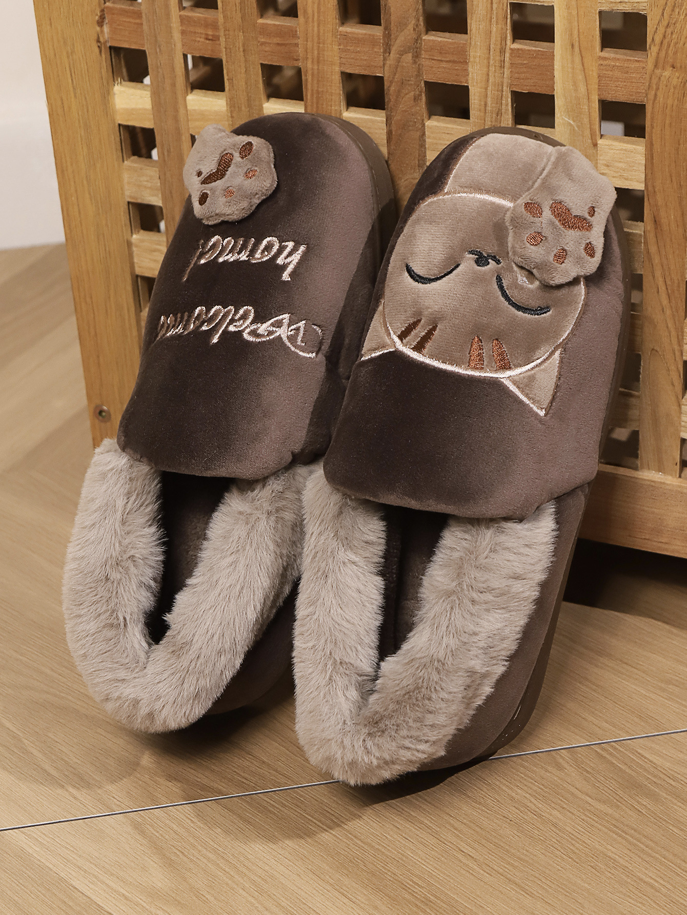 Zapatillas de algodón para mujer, otoño e invierno, nueva versión coreana del gato de la suerte, lindas y cálidas zapatillas de algodón para parejas adultas para hombres, comercio exterior transfronterizo