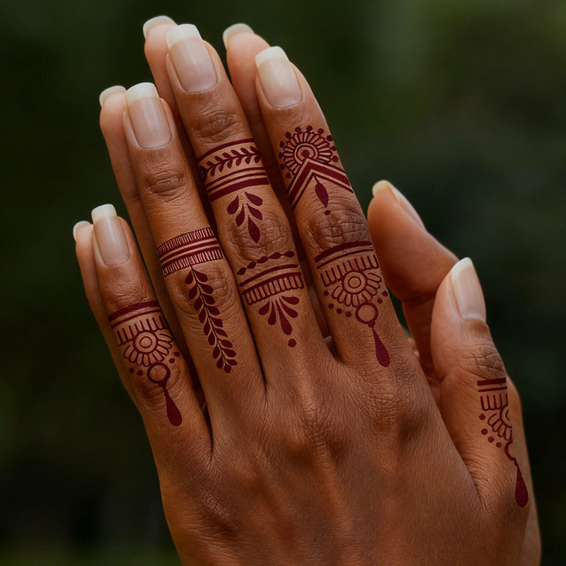 Hot-Selling New Product: White and Brown Dual-Color Painted Henna Tattoo Stickers, Mini Pattern for Hands and Feet, Temporary Body Decoration Stickers Hot-Selling New Product: White and Brown Dual-Color Painted Henna Tattoo Stickers, Mini Pattern for Hands and Feet, Temporary Body Decoration Stickers