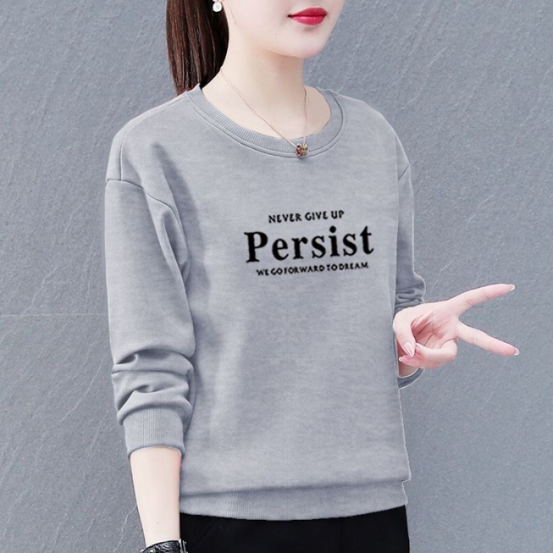 長袖のtシャツの女性の春秋の新型の大きいサイズの洋気のお母さんの服装はゆったりしています。
