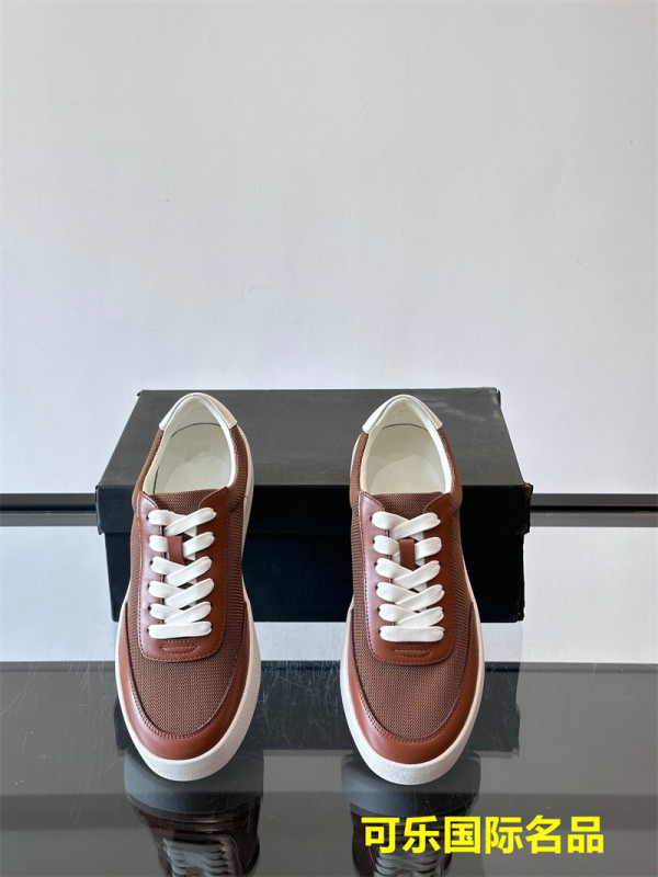 New Style Men's Casual Sneakers Made of First-Layer Cowhide with Mesh Inserts, Delicate and Durable, Comfortable, Non-Slip, and Wear-Resistant Sports Shoes New Style Men's Casual Sneakers Made of First-Layer Cowhide with Mesh Inserts, Delicate and Durable, Comfortable, Non-Slip, and Wear-Resistant Sports Shoes