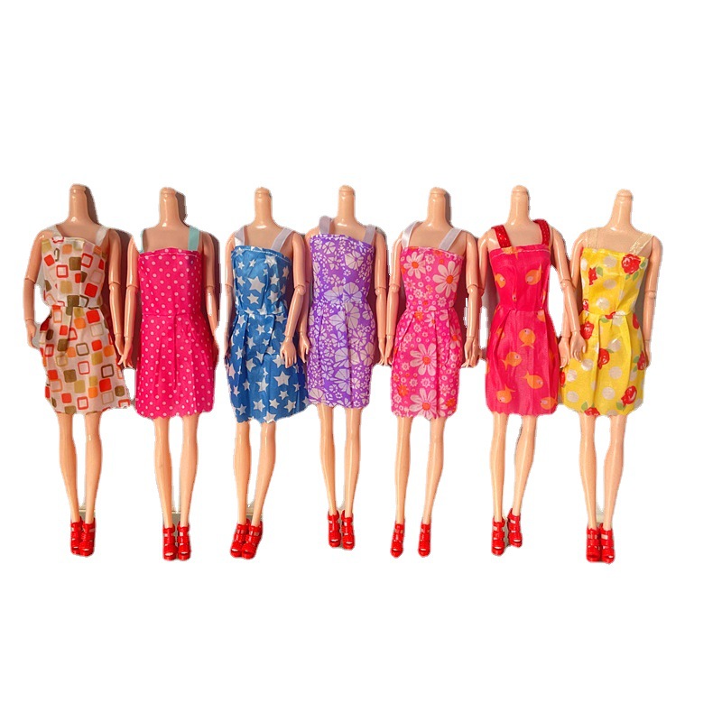 Venta al por mayor Yi Tian Barbie muñeca ropa cambiante pequeña falda a juego al azar vestido niña princesa transfronteriza