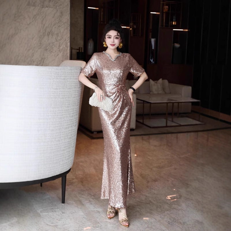 2025 New Fishtail Dress Skirt Luxury V Neck Short-Sleeved Waist Slimming Look Long Skirt Celebrity Dinner Party Suit