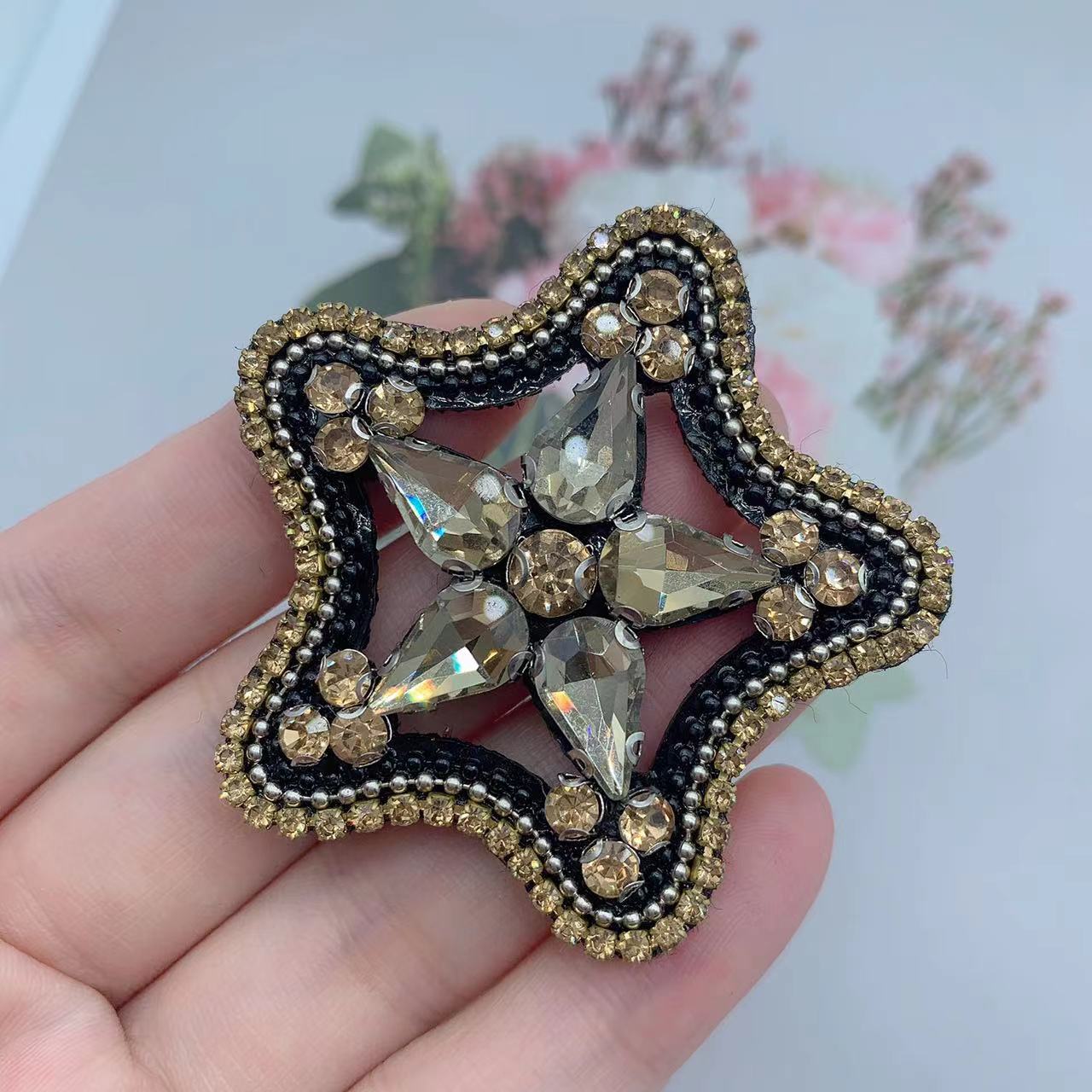 검은 배경과 LT-8 가벼운 커피