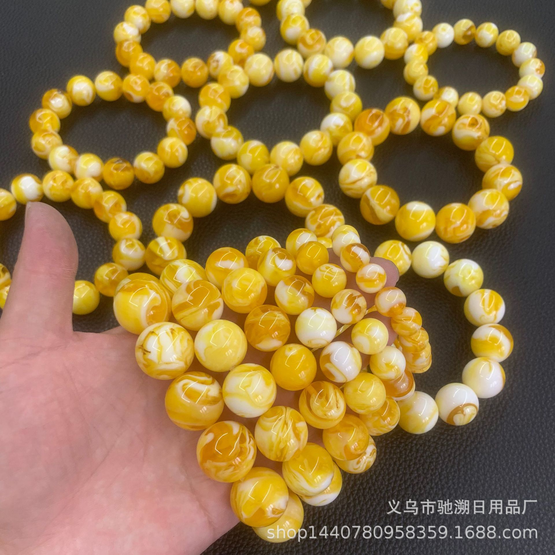 Live amber beeswax white flower beeswax bracelet second generation amber beeswax Russian 108 beads beaded bracelet