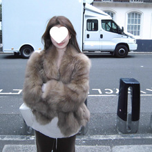 中古画报 定染双色Saga级芬兰狐狸毛皮草