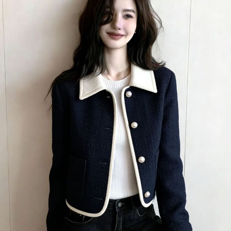 New autumn and winter styles: petite-sized, chic short tops with contrasting trim, a stand-up collar, and pearl buttons; casual women's outerwear for export New autumn and winter styles: petite-sized, chic short tops with contrasting trim, a stand-up collar, and pearl buttons; casual women's outerwear for export
