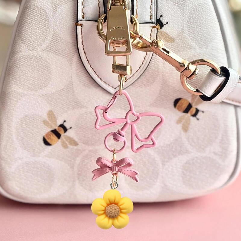Bow Keychain Resin Creative Cartoon Image Bear Flower Strawberry Dunhuang Small Gift Ins Style Girl Bow Keychain Resin Creative Cartoon Image Bear Flower Strawberry Dunhuang Small Gift Ins Style Girl
