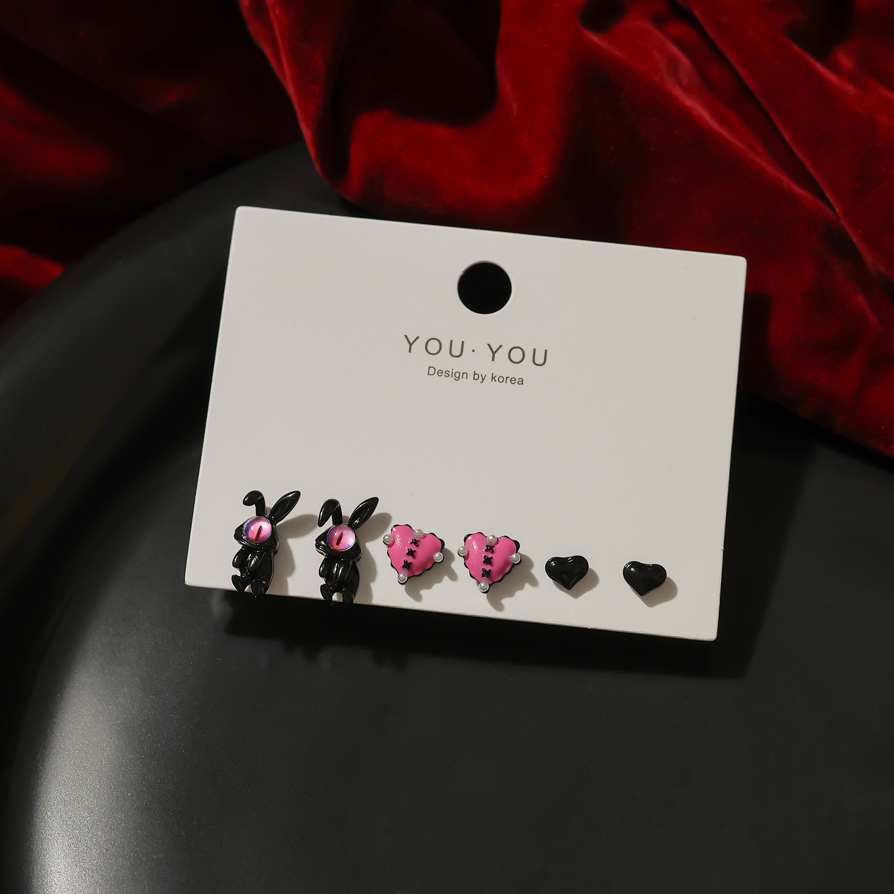 Juego de pendientes de aguja plateados, sencillos y compactos para mujer, pendientes geométricos en forma de corazón, bonitos, dulces y versátiles, venta al por mayor para puestos de mercado