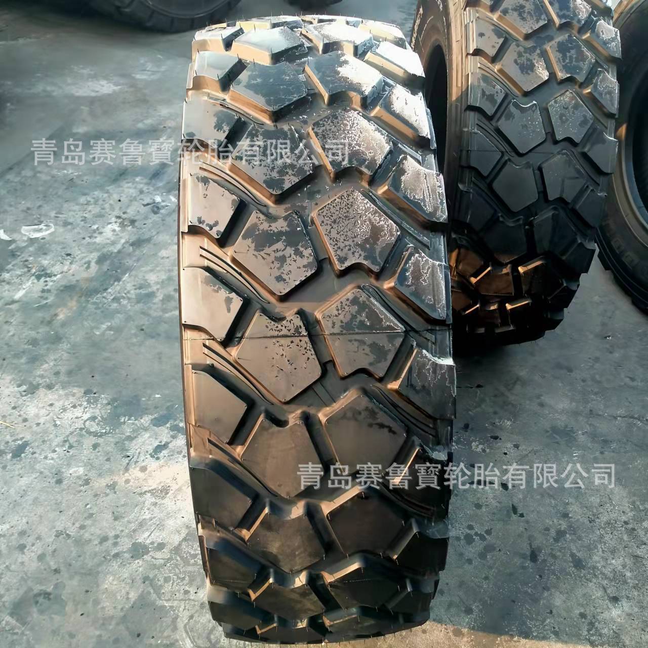 305/80R20    越野车 卡车轮胎  钢丝轮胎