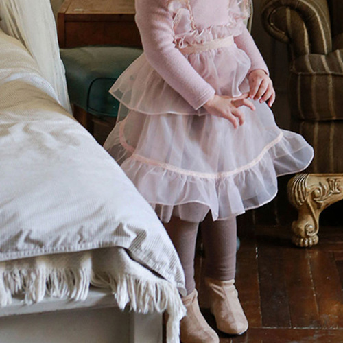 2024 Winter Strawberry Shan Korean children's clothing for children and girls with stylish bows, fluffy yarn and velvet culottes