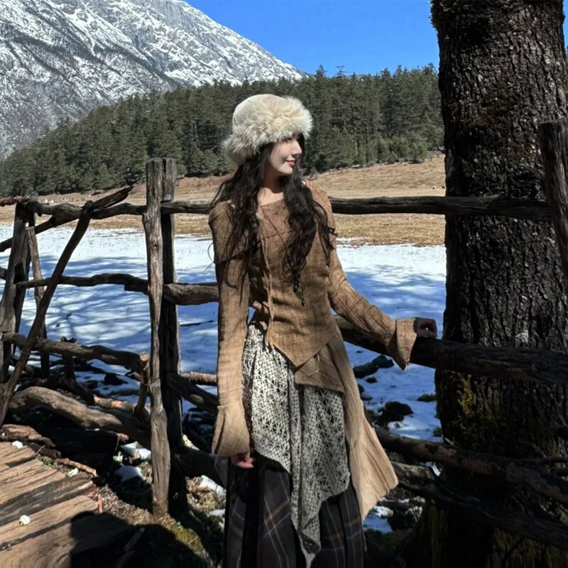 Nana-style spring and autumn irregular slim-fit casual travel wasteland-style outfit with spliced long-sleeve skirt, new model Nana-style spring and autumn irregular slim-fit casual travel wasteland-style outfit with spliced long-sleeve skirt, new model