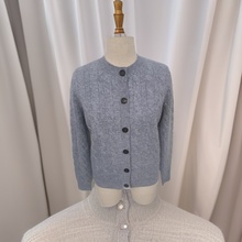 灰色开胸扭绳6粒钮针织短袖毛衣女士上衣