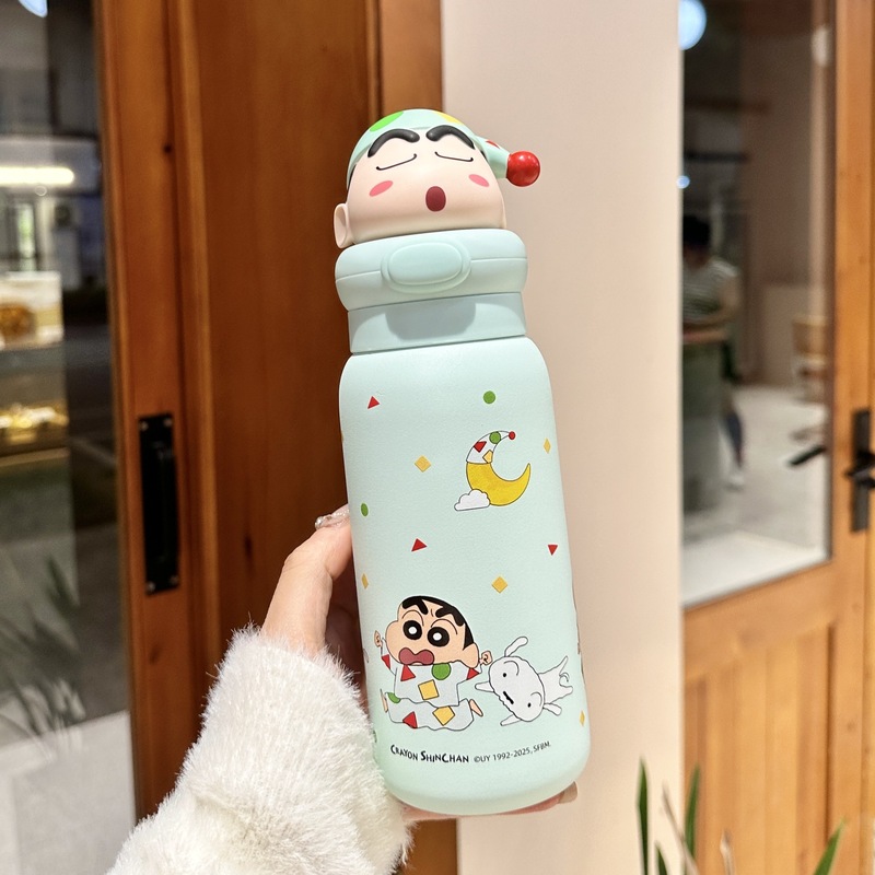 クレヨンしんちゃん共同ブランドストロー魔法瓶カップ、高見えする子供用ウォーターカップ、男の子と女の子の水筒、学校に通う学生専用|undefined