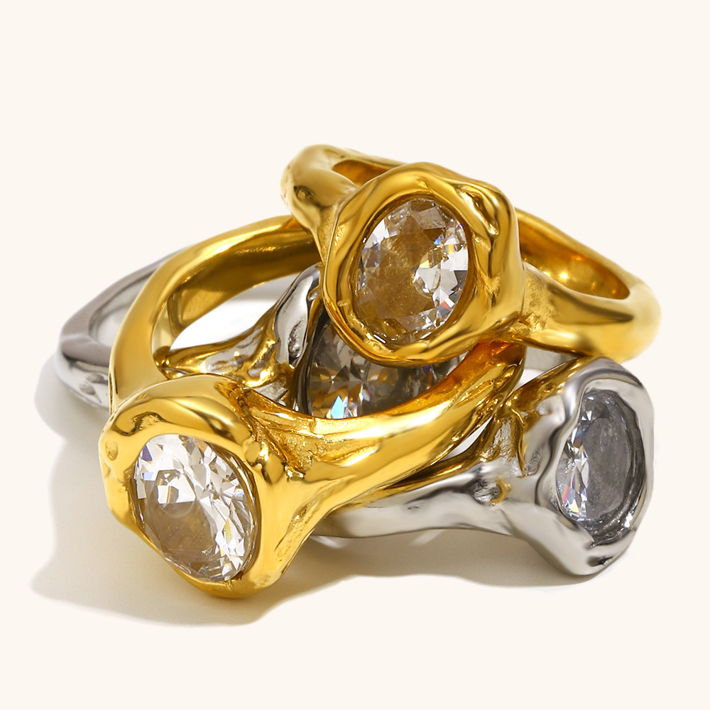 Anello di design scintillante per donna, elegante e comodo_voghion.com