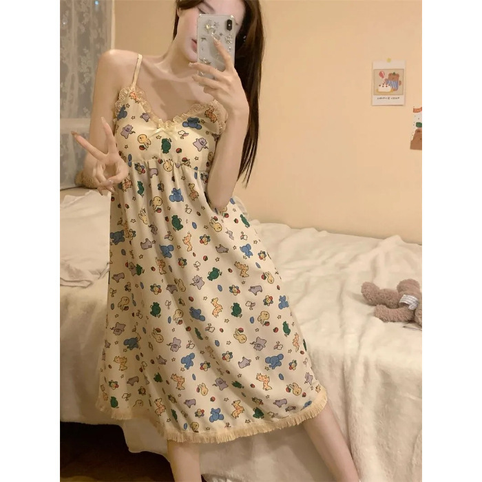 Verano nueva correa pijamas mujeres retro pequeño floral celebridad en línea de las mujeres desgaste del hogar traje TikTok entrega en vivo al por mayor