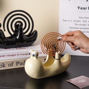 Ceramic Snail Mosquito Coil Holder Creative Cute Snail Mosquito Coil Stand Anti-Scalding Flame-Retardant Ash Tray Manufacturer Direct Dropshipping