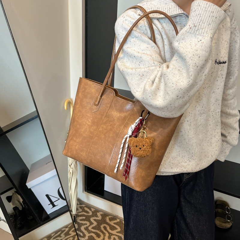 Bolso de trabajo de alto nivel, invierno 2024 nuevo estilo versátil bolso de hombro bajo la axila, bolso popular de este año