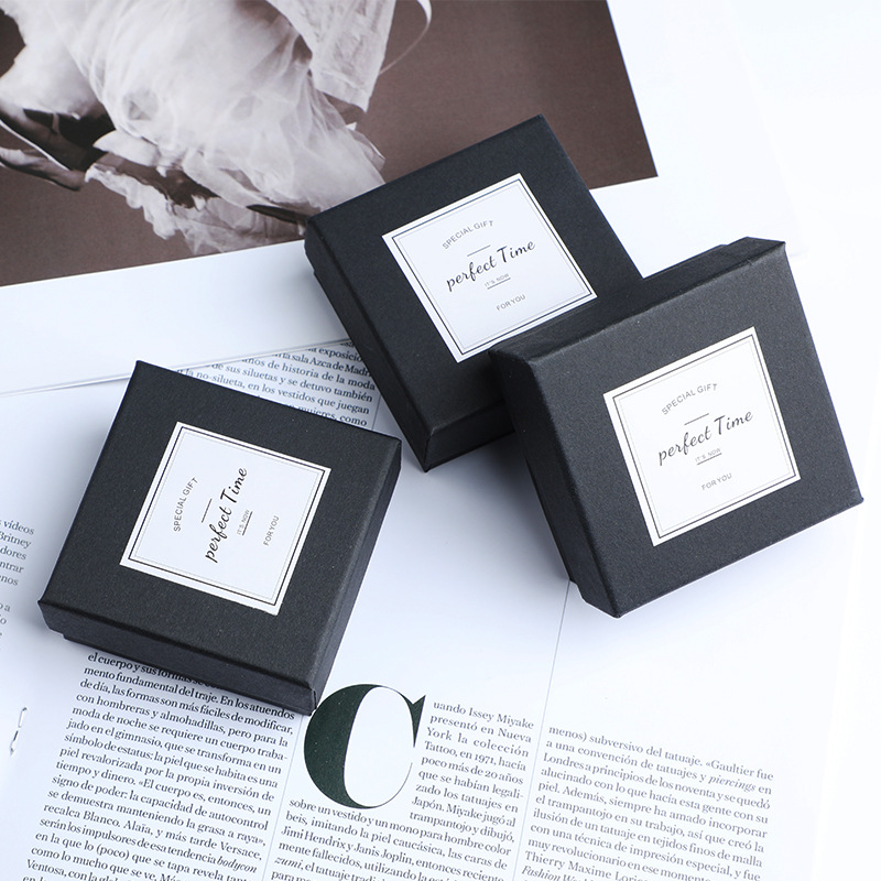 Packaging jewelry box minimalist INS style gift box necklace earrings bracelet pendant bracelet box universal gift box wholesale