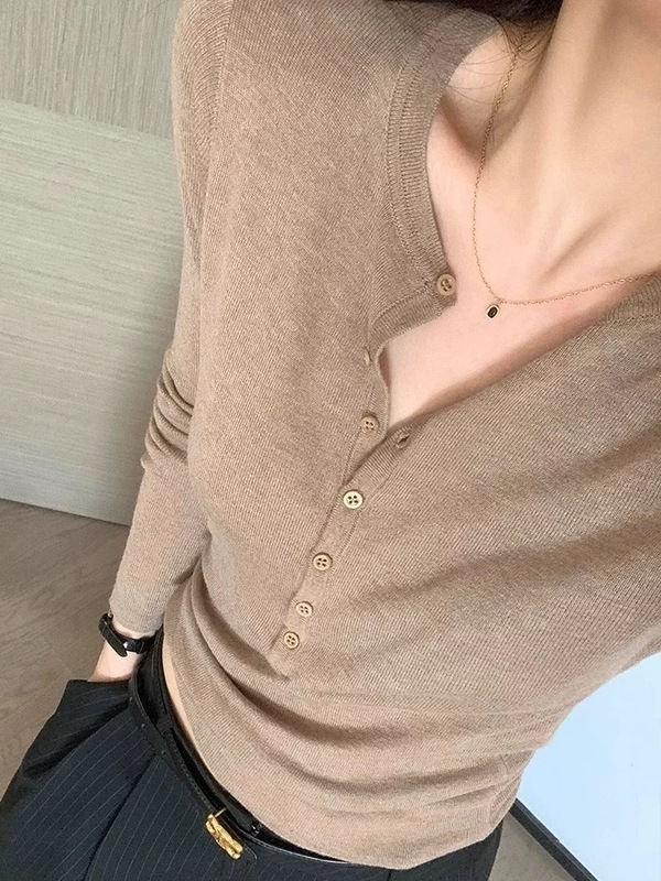 老钱风精纺羊毛针织衫女修身正肩上衣25新款秋冬v领修身内搭打底|undefined