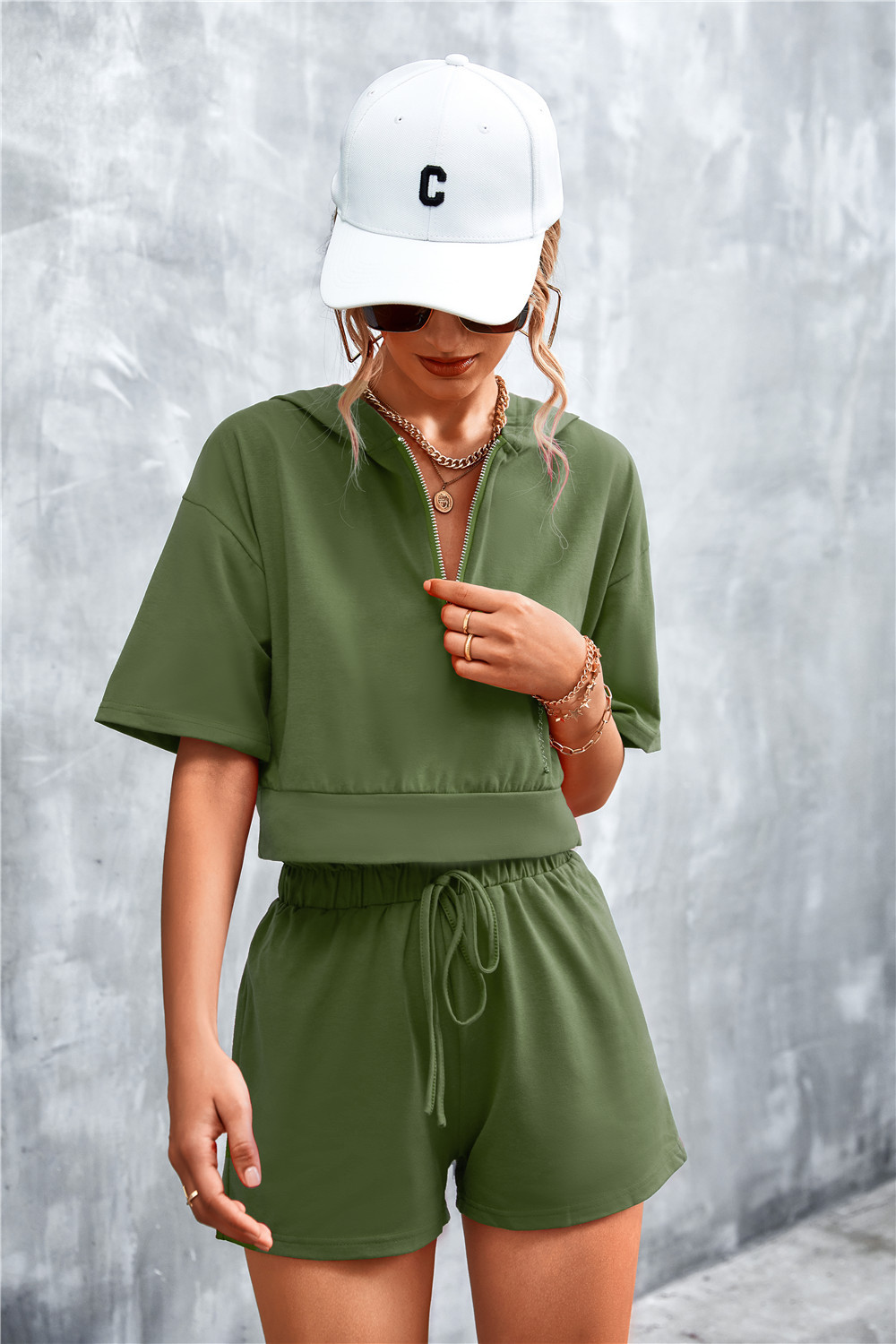 zipper solid color hooded casual short sleeve loose top and shorts suit NSLNZ136908